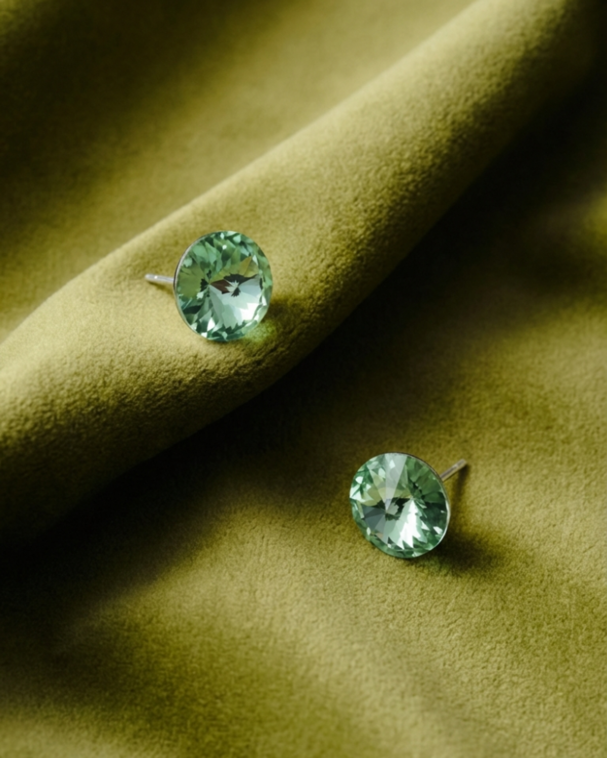 SEONA Mila - Chrysolite crystal earrings